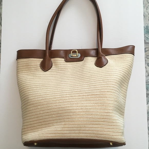 Liz Claiborne Handbags - Liz Claiborne Shoulder Bag